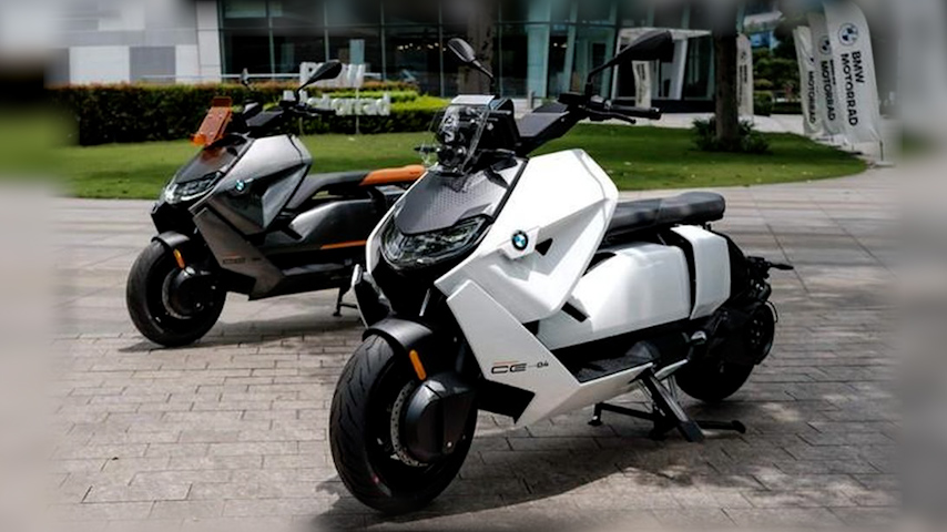 bmw ce04 couple in vietnam market picture 1