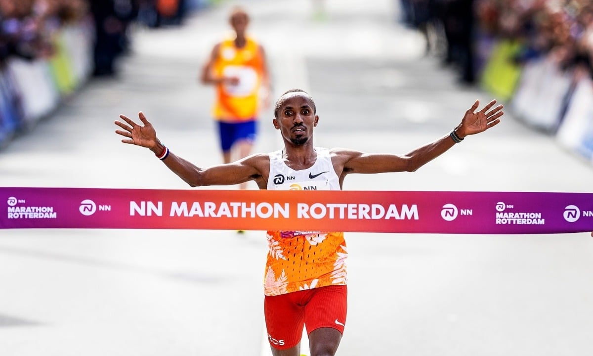 Un athlète néerlandais remporte son deuxième championnat au marathon de Rotterdam