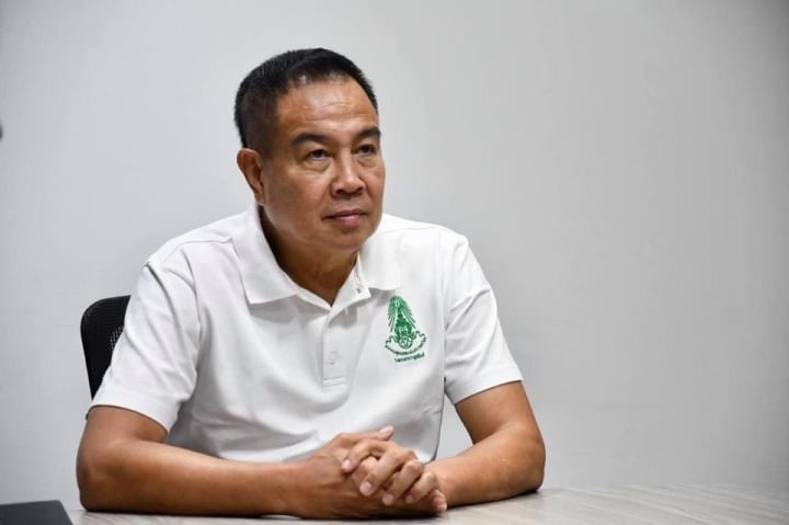ソムヨット・プームパンムン氏は任期満了まで引き続きタイサッカー協会会長職を務める。