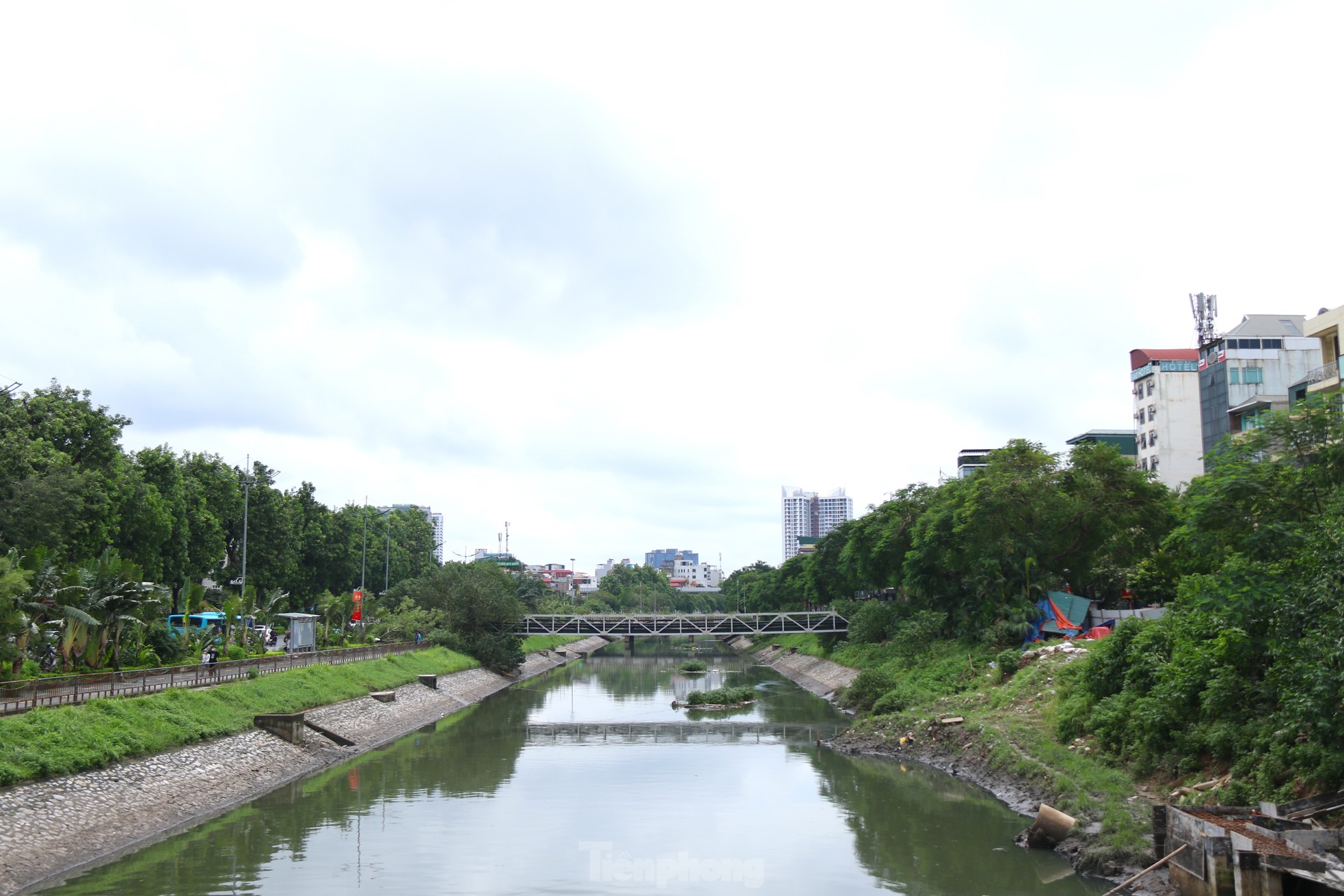 ដល់​ទឹក​ទន្លេ Lich ឡើង​ប្រែ​ពណ៌​ក្រោយ​ព្យុះ​លេខ ៣ រូបថត ៨