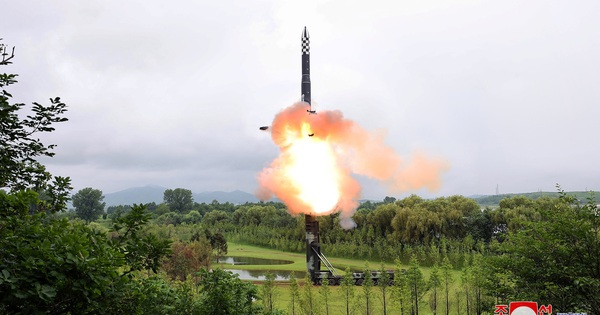 La Corée du Nord tire un missile alors qu'un sous-marin nucléaire américain est en Corée du Sud