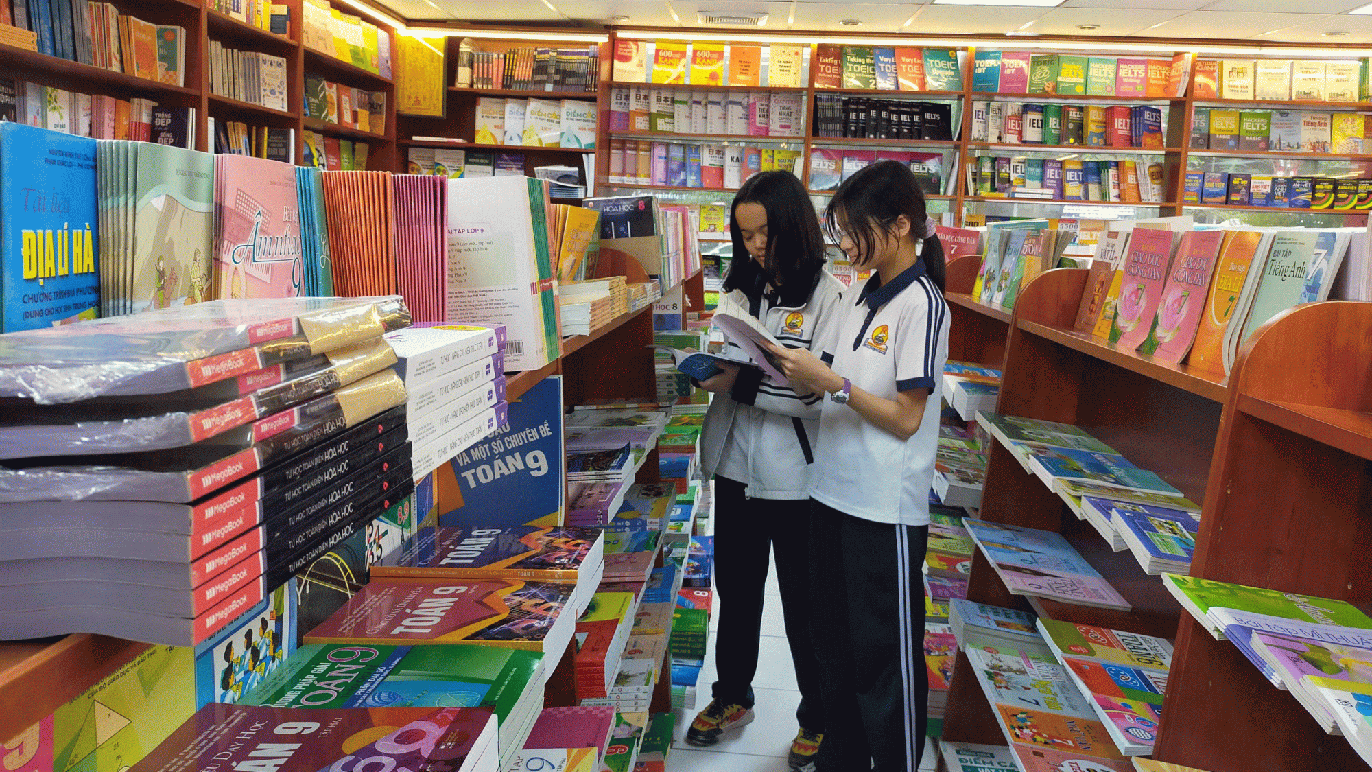 nam hoc 2023 2024 noi lo thieu sach phuong an sach giao khoa pdf va cau hoi trach nhiem hinh 1