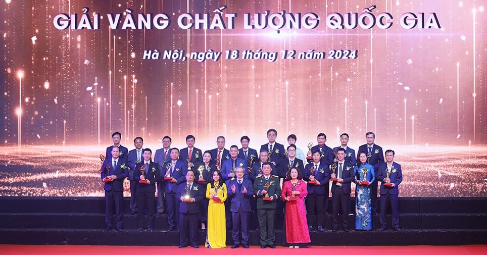 Vietnam Post recibió el Premio Nacional de Oro a la Calidad