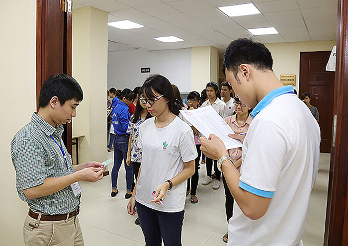 Cảnh giác với chiêu trò của các “lò luyện thi”