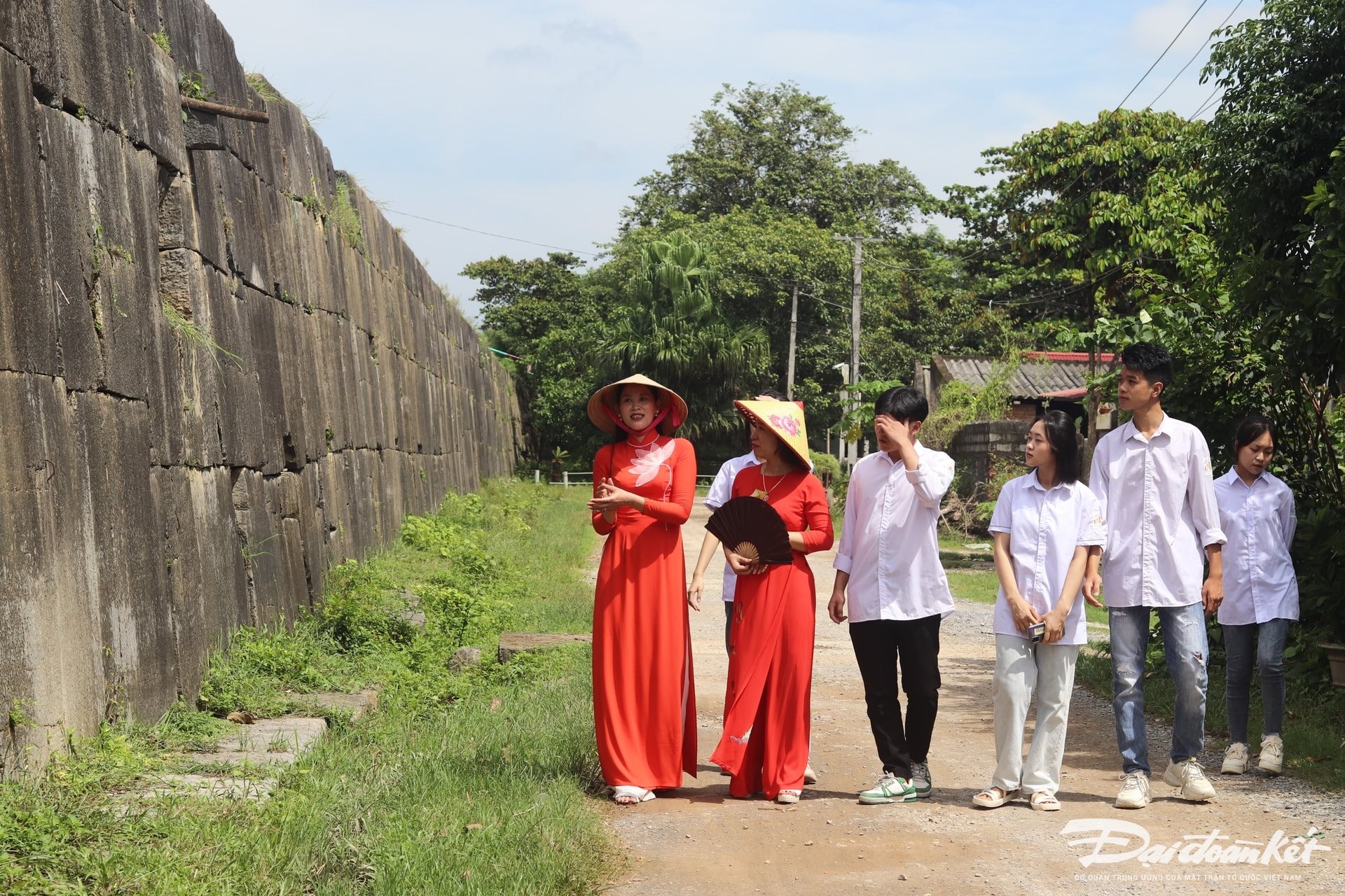 Visite gratuite de 4 jours à la citadelle de la dynastie Ho