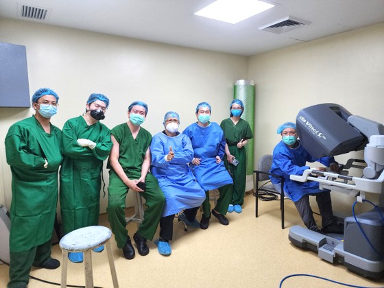 Imprint of Vietnamese doctors photo 1
