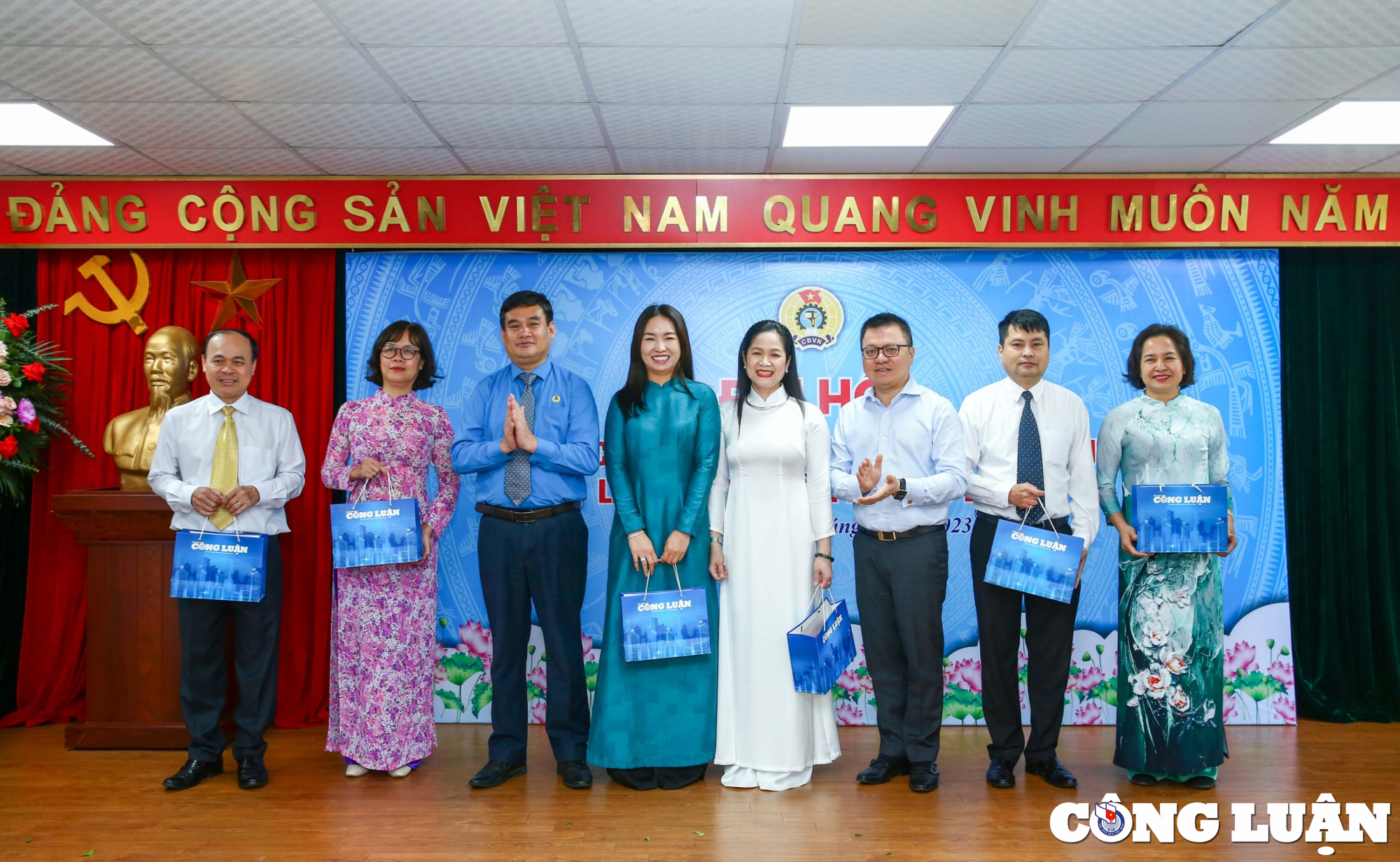 Mr. Le Tran Nguyen Huy was elected Chairman of the Central Committee of the Vietnam Journalists Association for the 2023-2028 term, photo 14