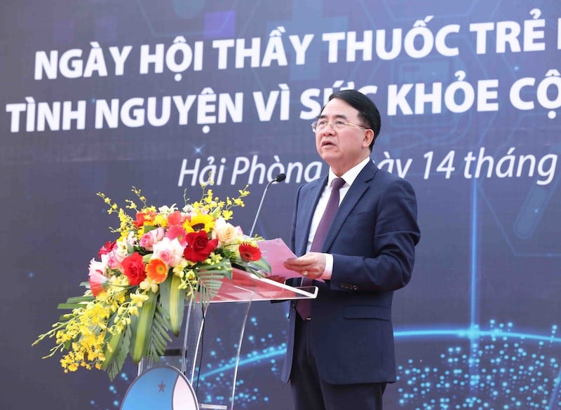 Lễ ra quân Ngày hội Thầy thuốc trẻ làm theo lời Bác năm 2023