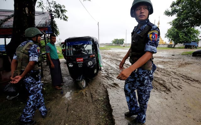 Bangladesh refuerza sus fronteras mientras miles de rohingyas huyen de Myanmar