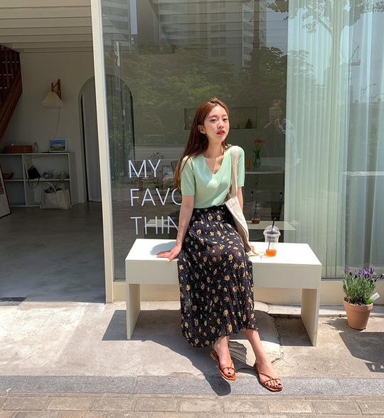 5 kiểu chân váy phải đầu tư cho mùa hè - Ảnh 2.