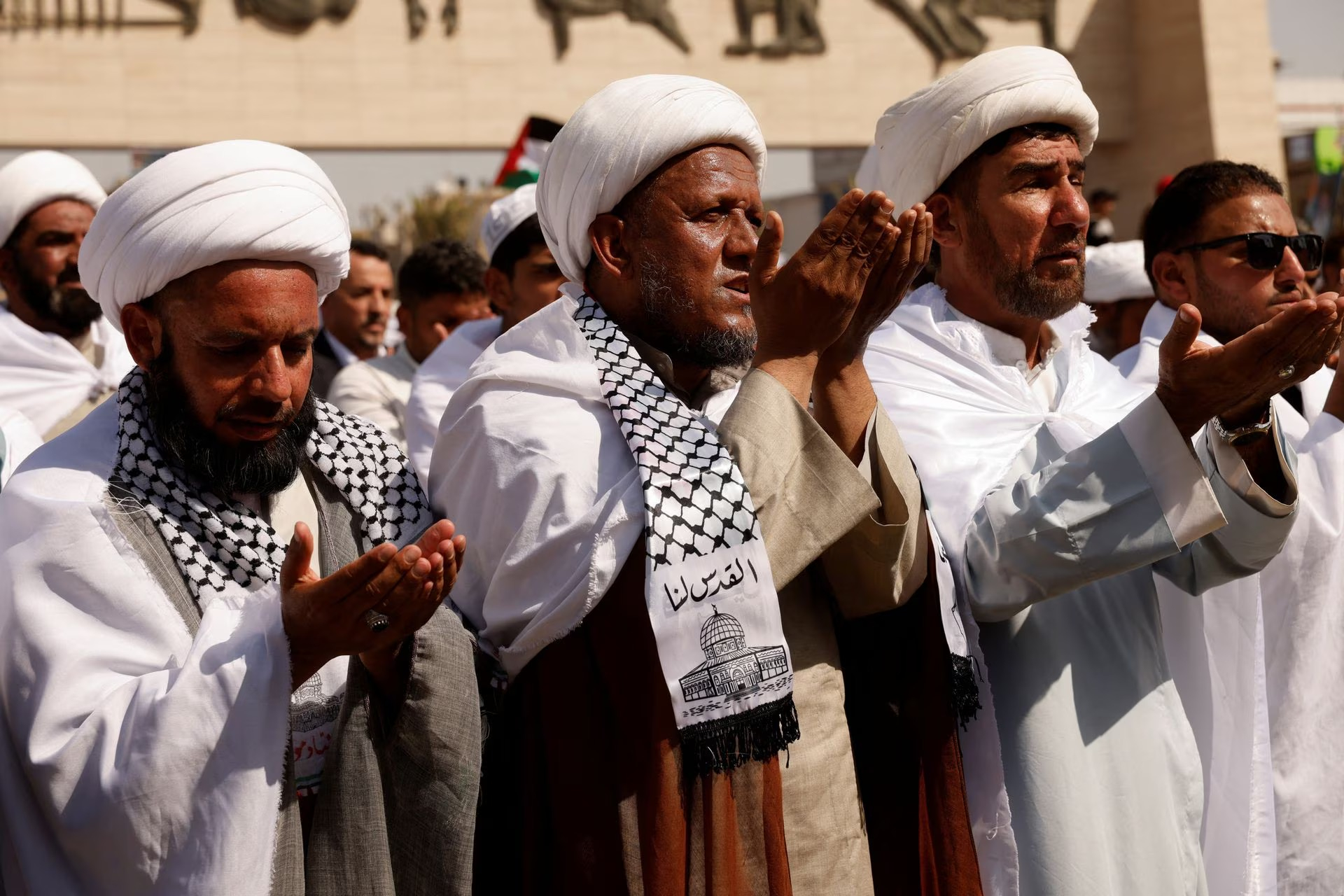 Jews and Muslims protest around the world photo 1