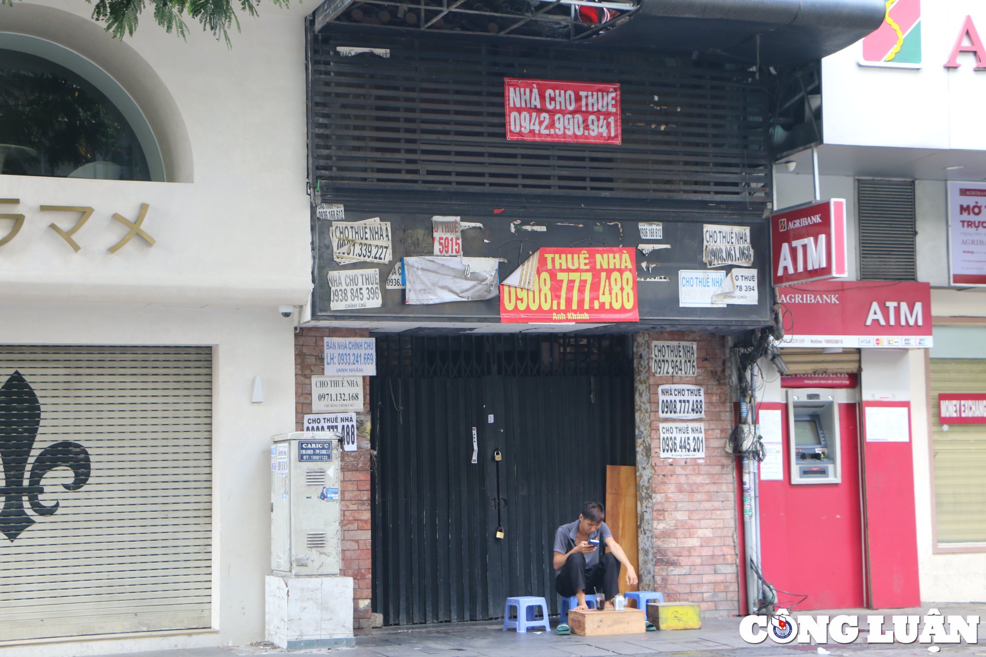 ホーチミン市の主要道路に家賃値上げの波が戻ってきています（写真12）。