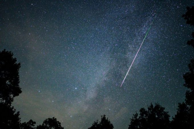 A meteor streaks across the sky over North Carolina on August 11, 2021. Photo: James Reynolds/earthsky