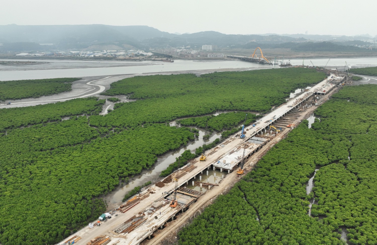 정책 - 광닌성: 2024년 공공투자자본에 18,600억 VND 지출 예정