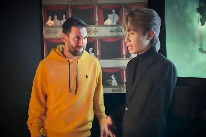 El cantante Jack causó polémica con su MV con Messi.