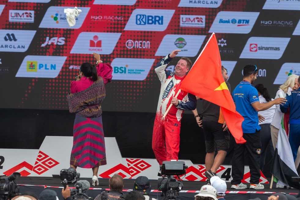 Binh Dinh hosts UMI F1H2O International Powerboat Race