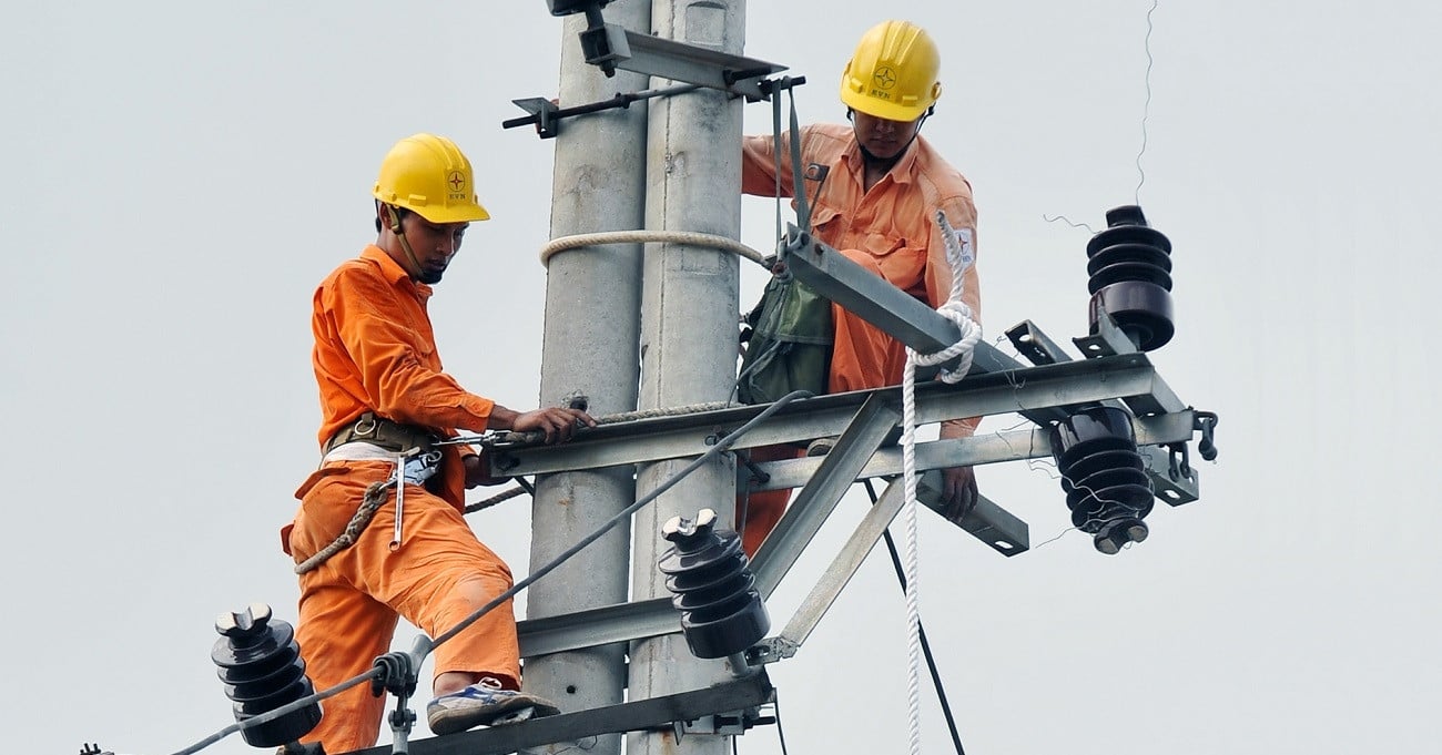 EVN n'a plus le monopole de la production d'électricité, puisqu'elle ne détient plus que 37 % des sources d'énergie.