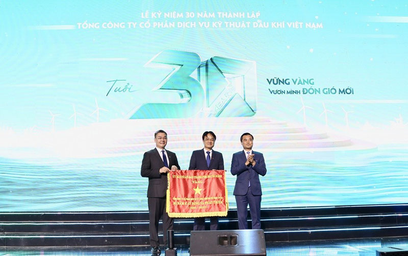 PTSC - Tuổi 30 vững vàng, vươn mình đón gió mới PTSC - Tuổi 30 vững vàng, vươn mình đón gió mới