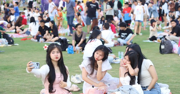 Thousands of people flock to the East of Ho Chi Minh City to 'live slowly'