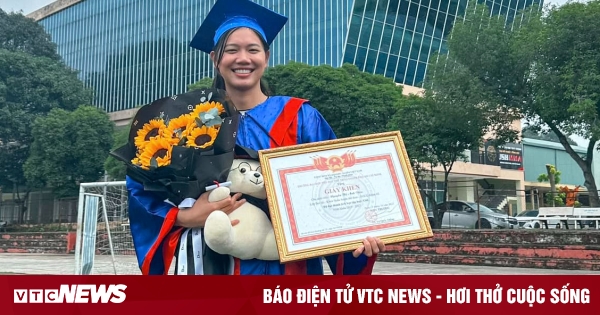 Anh Vien se graduó de la Universidad de Deportes de la ciudad de Ho Chi Minh.