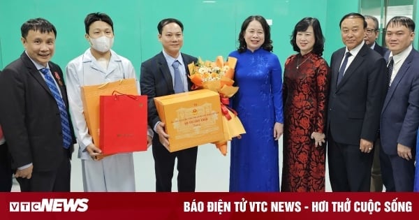 Le vice-président assiste au 130e anniversaire du premier hôpital de médecine occidentale du Vietnam