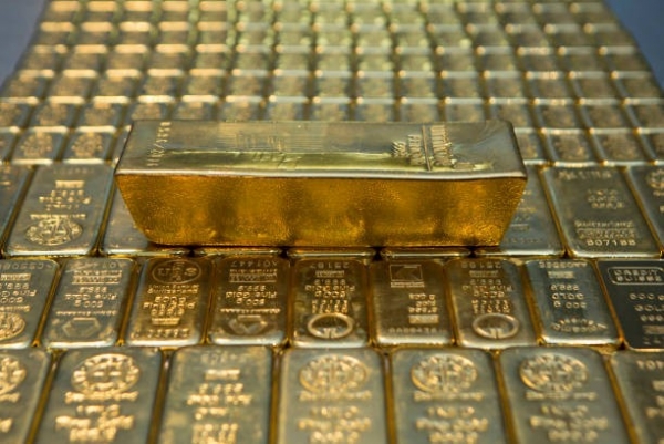 Gold price tries to hold on to important level, many ounces are "swept away" and cannot go far without this