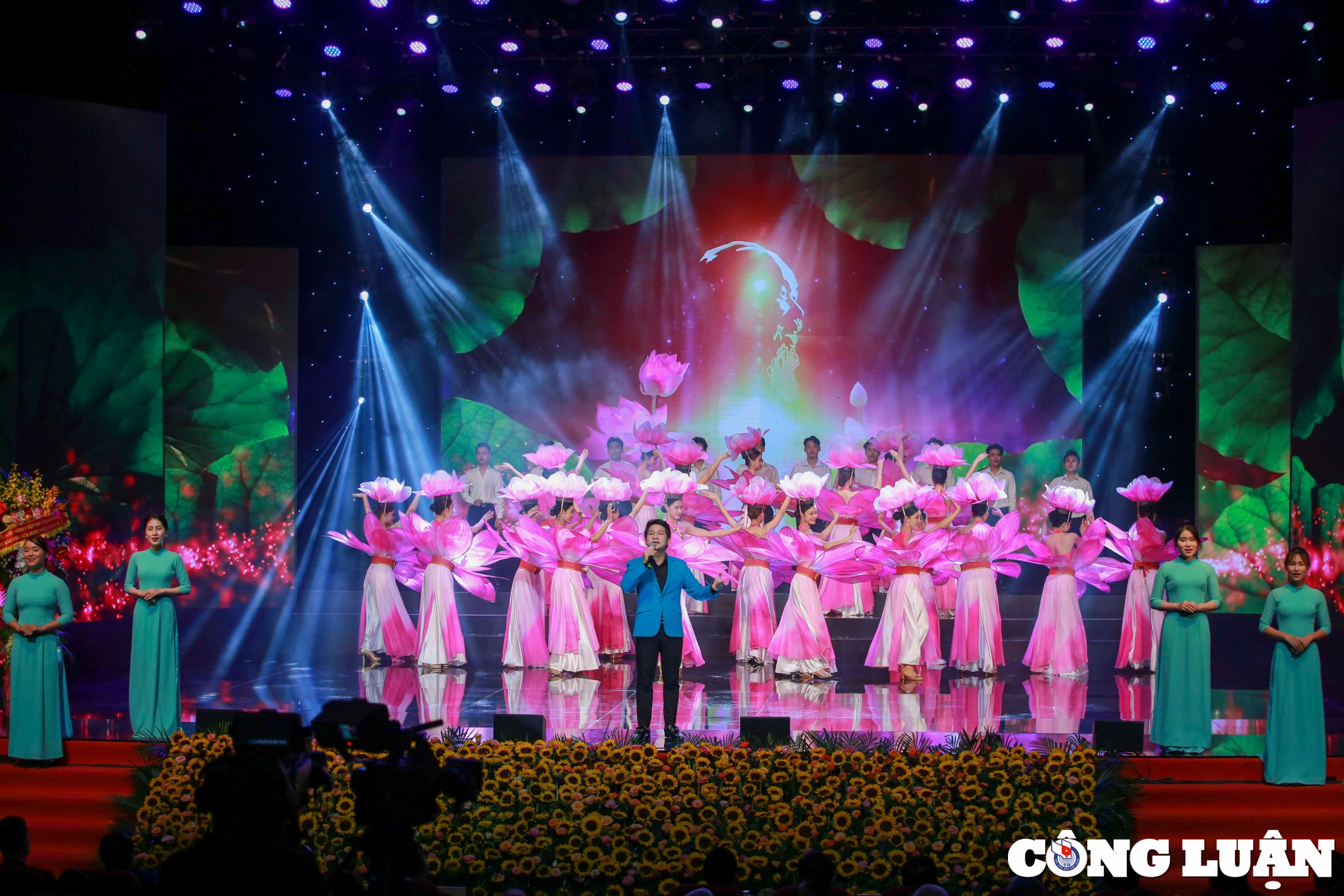 nguoi lam bao tiep tuc dan than di dau trong nhung van de lon cua dat nuoc hinh 6