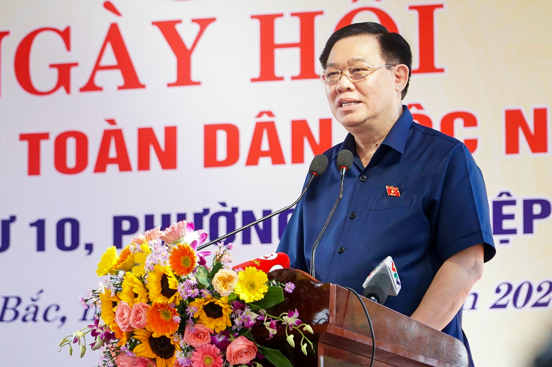 chu tich quoc hoi vuong dinh hue tham lam viec tai da nang hinh 4