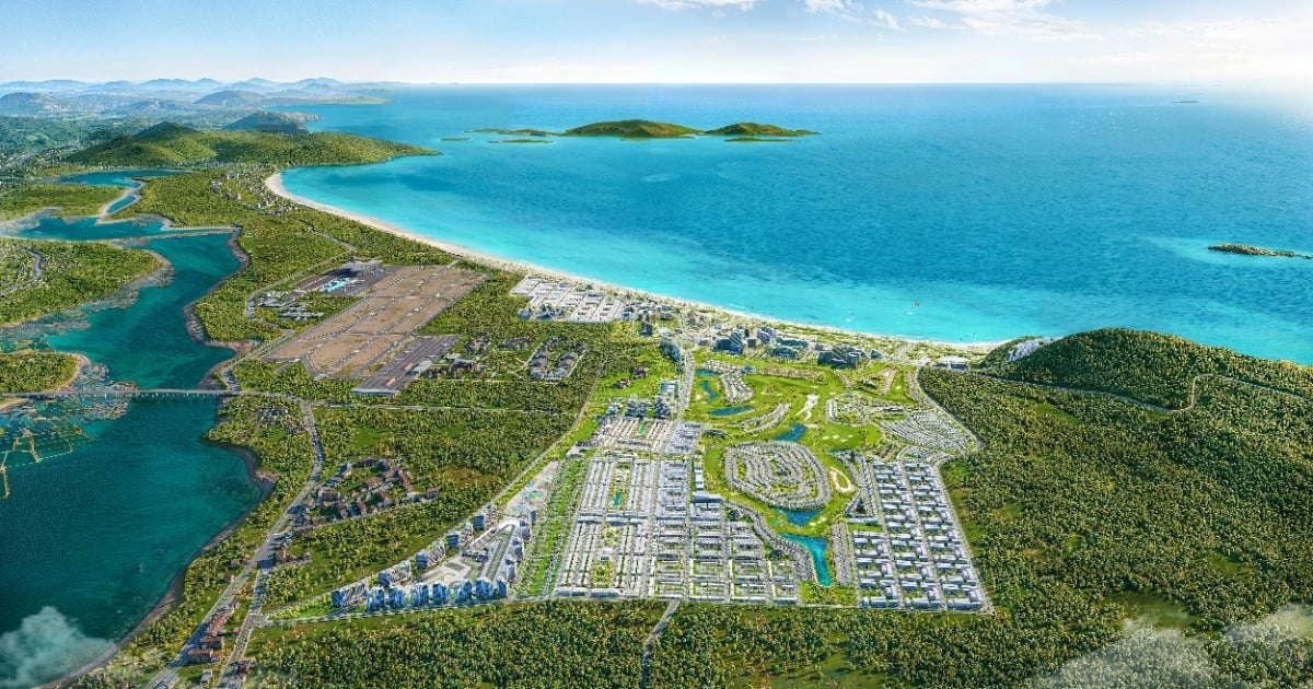 Cam Ranh has the opportunity to become the new tourist capital of Vietnam.