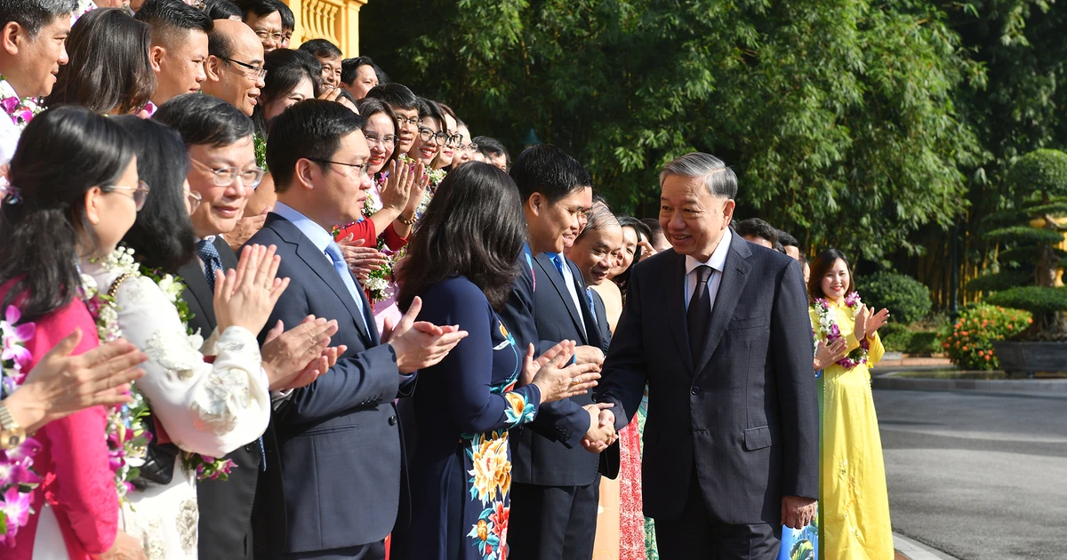 Tổng Bí thư, Chủ tịch nước Tô Lâm gặp mặt đoàn đại biểu phong trào thi đua “Tham mưu giỏi, phục vụ tốt”