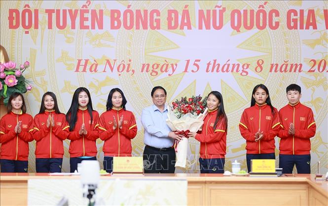 นายกรัฐมนตรี Pham Minh Chinh พบปะและชื่นชมทีมฟุตบอลหญิงเวียดนาม