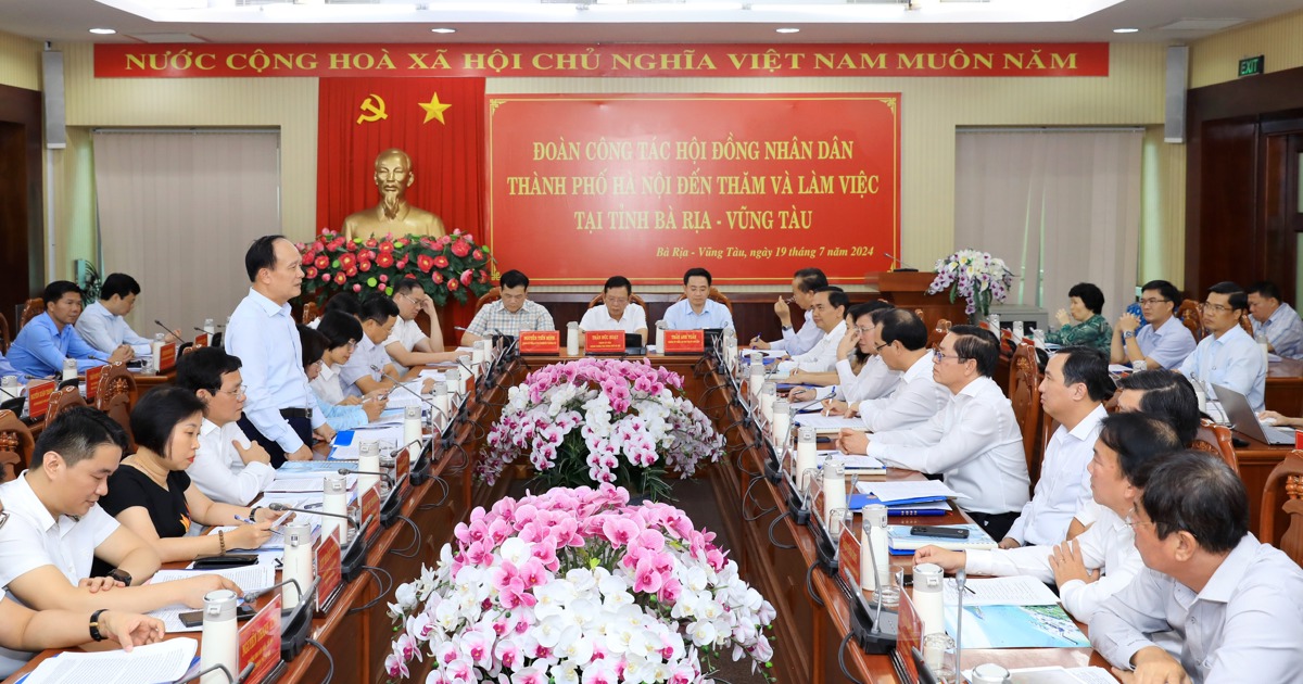 Hanoi and Ba Ria-Vung Tau People's Councils continue to cooperate and enhance exchanges