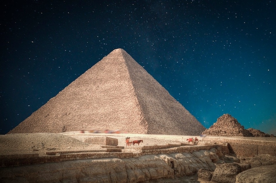 Comment les anciens Égyptiens ont-ils parfaitement aligné les 3 pyramides ?