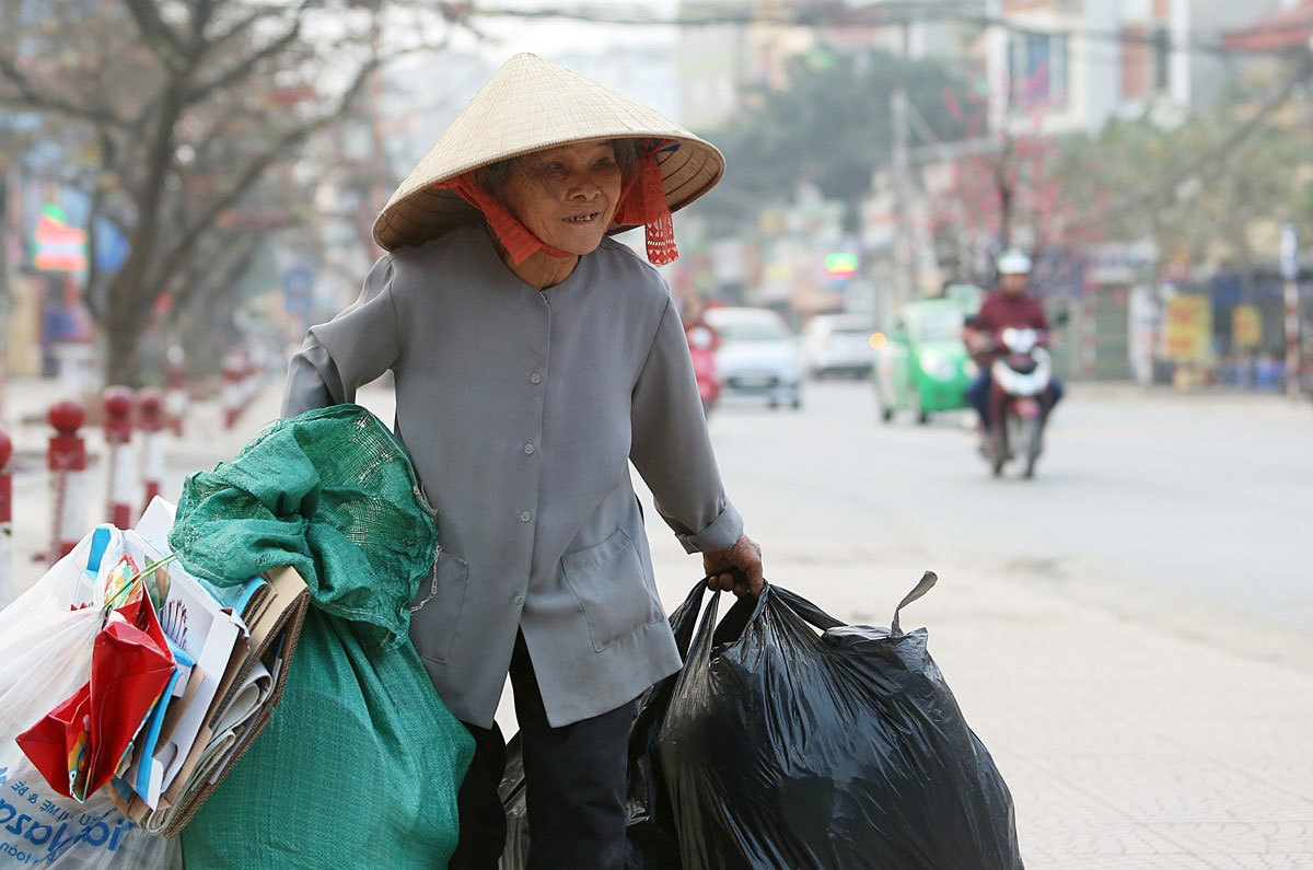 Đề xuất hạ tuổi hưởng trợ cấp cho người già xuống 5 năm