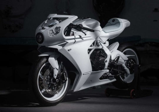 can canh mv agusta superveloce arsham phong cach bac cuc hinh 2