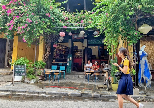 “Siet” thu phi pho co Hoi An: Cho mai mo “tep” de song mat “tom” hinh anh 3