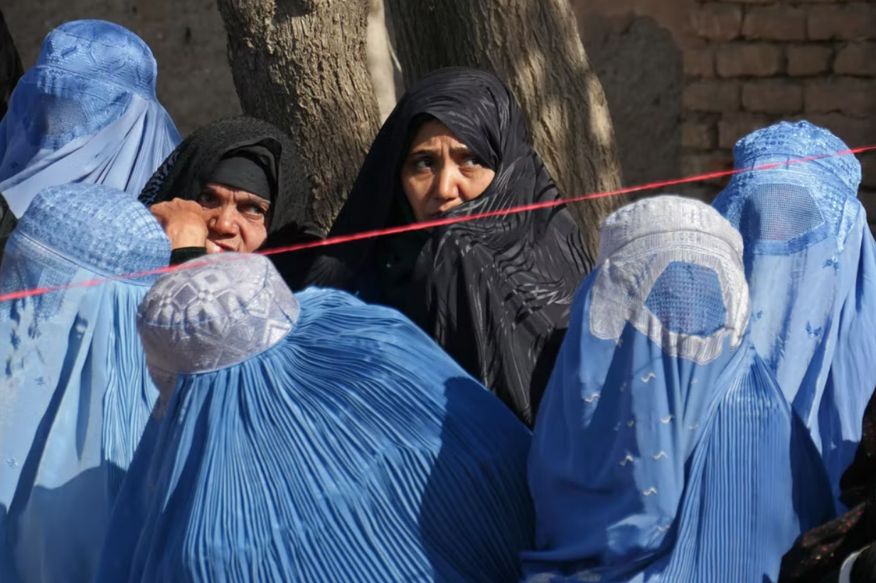 Welt - Afghanistans Wirtschaft steht vor dem Zusammenbruch, wenn Frauen nicht arbeiten können