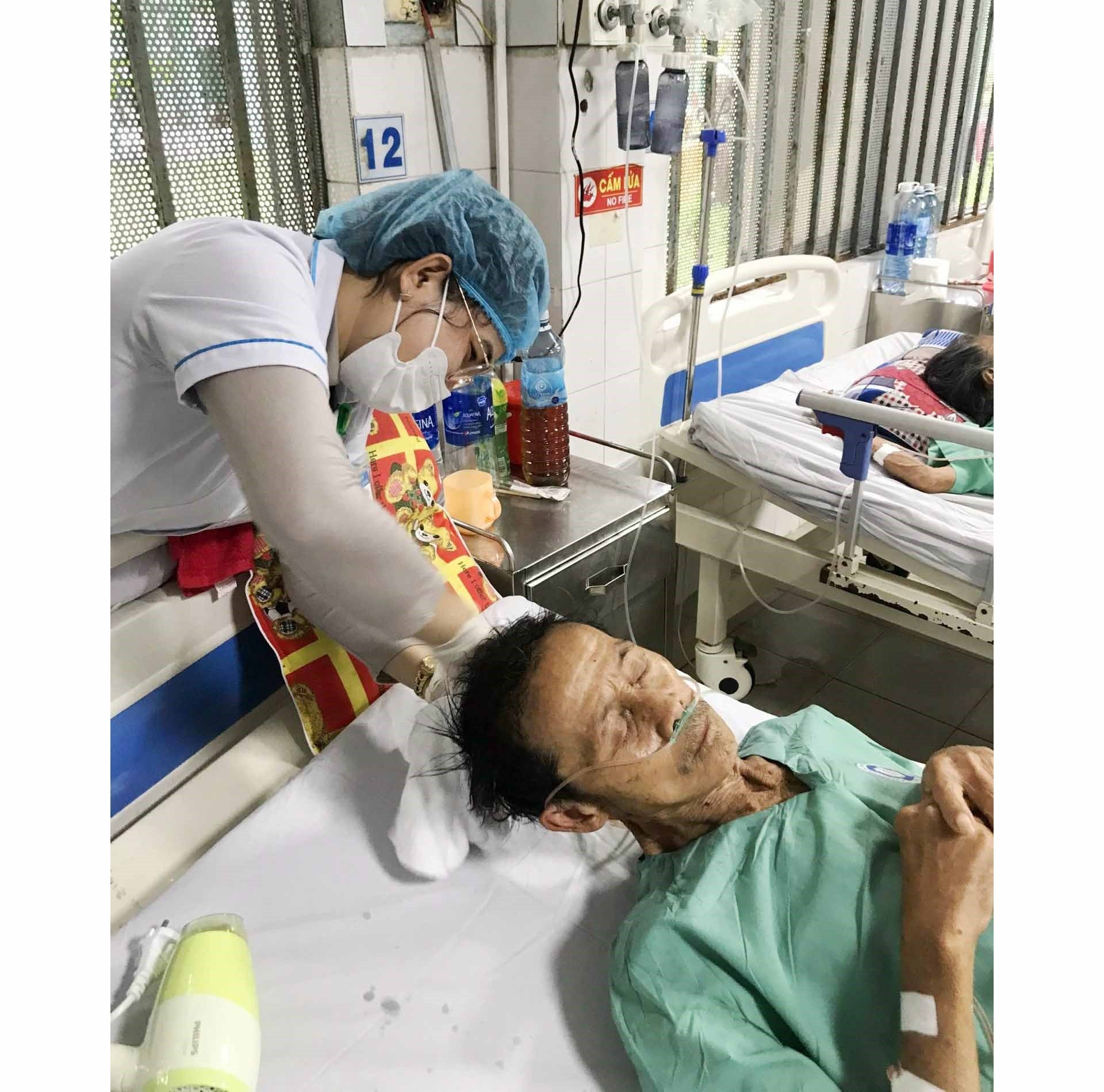 Schwerverletzte Patienten erhalten im Quang Nam General Hospital eine umfassende Betreuung.