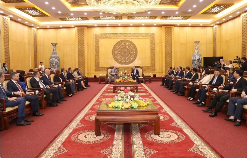 Vorsitzender der bulgarischen Nationalversammlung besucht und arbeitet in der Provinz Ninh Binh, Foto 2