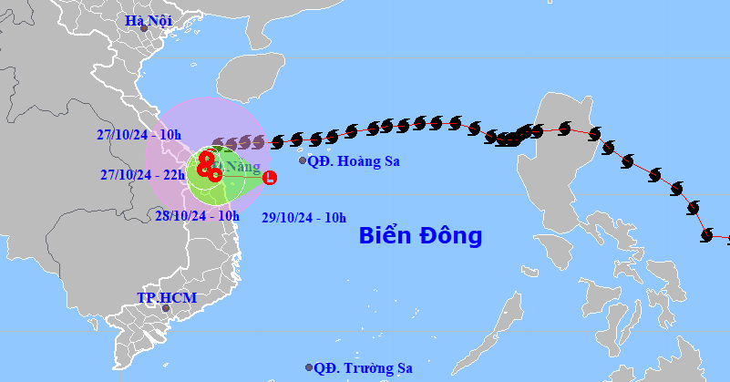 La tempête n°6 avec des vents de niveau 11 touche terre à Thua Thien Hue - Da Nang, puis se dirige vers la mer