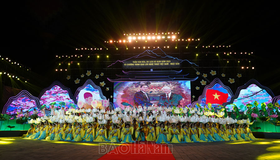 Ha Nam solemnly opens the Cultural Tourism Week and the Vietnam - Japan Traditional Art Exchange Program