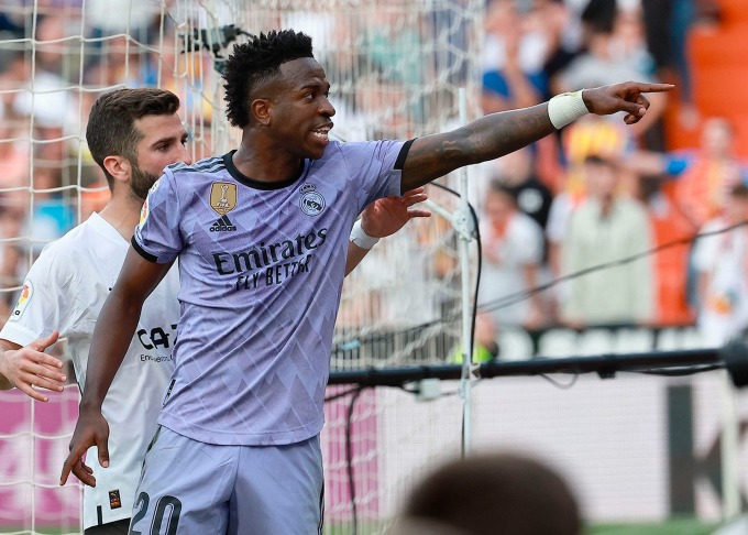 Vinicius était furieux des huées racistes dirigées contre lui par les supporters de Valence au stade Mestalla le 21 mai. Photo : AS