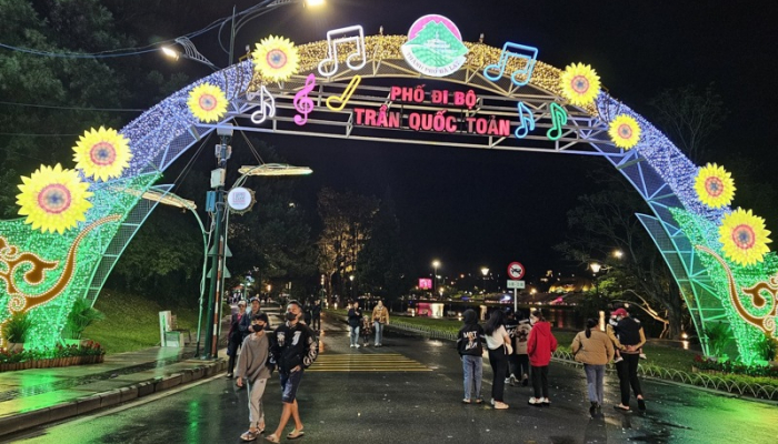 Launch of music project Singing the love of Da Lat