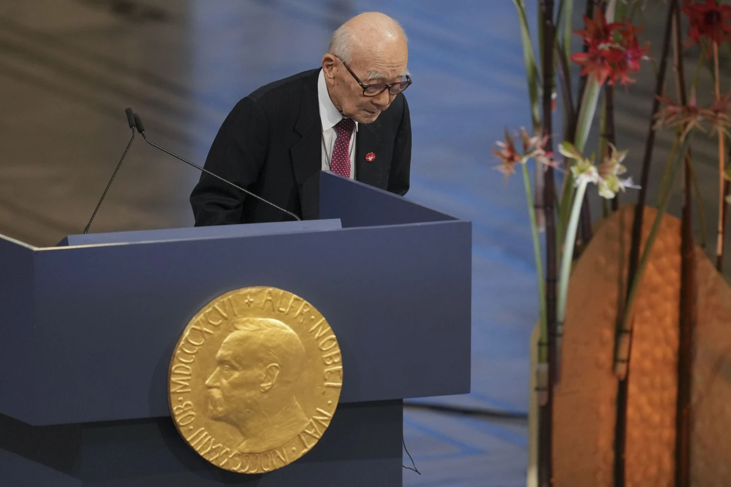 Nobel Peace Prize Winner Recounts the Desolate Place Where the Atomic Bomb Was Destroyed Image 1