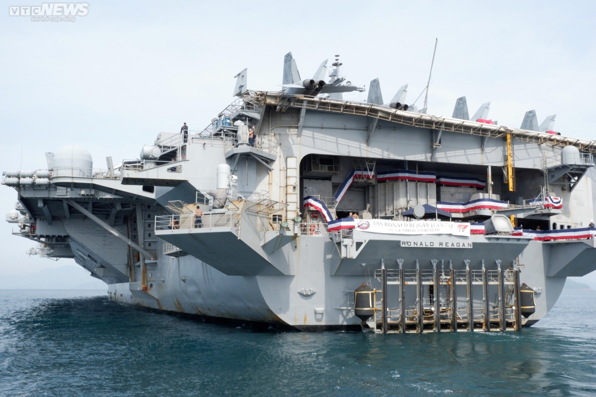 US aircraft carrier USS Ronald Reagan docks at Da Nang port - 2