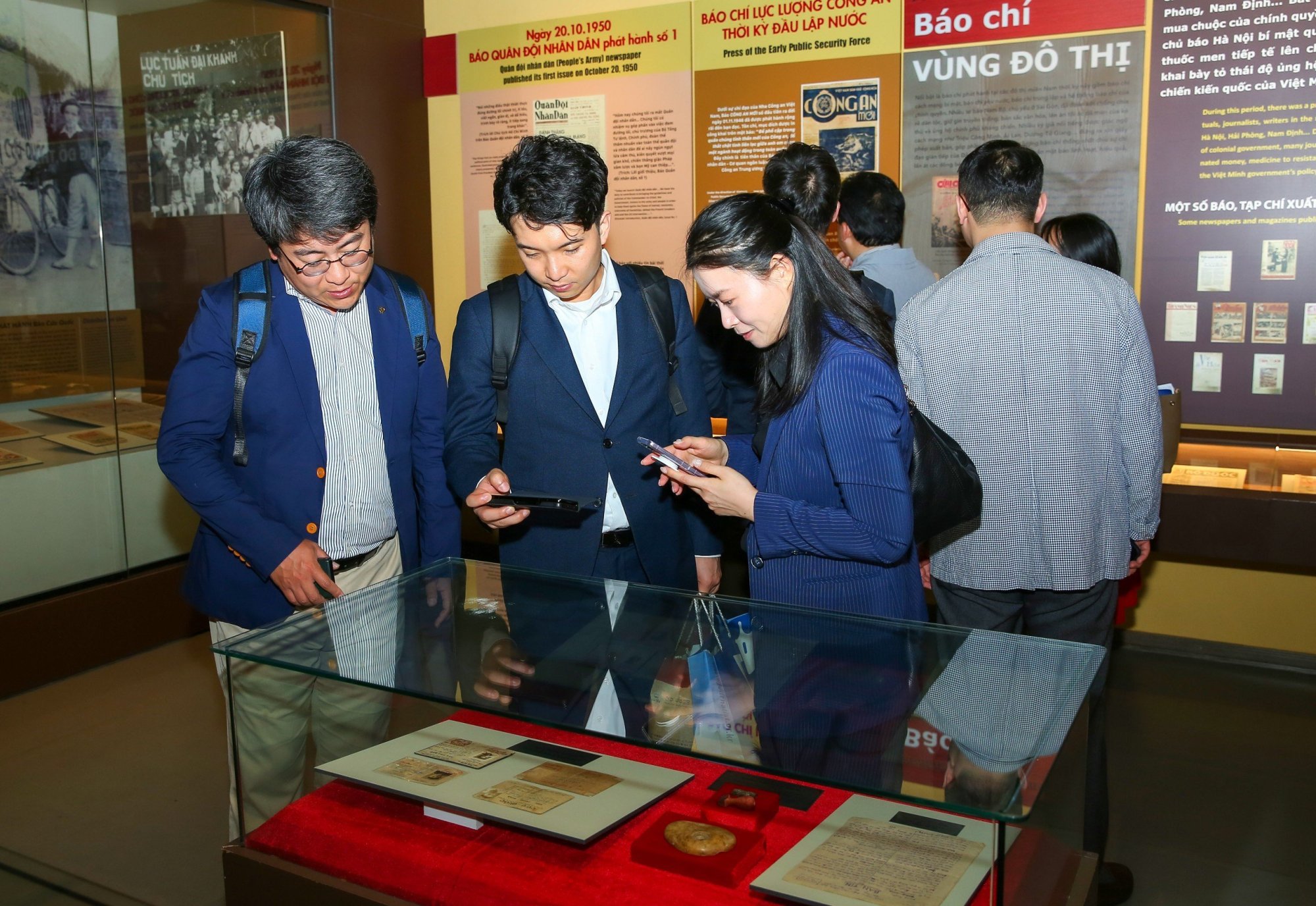 Explore valuable documents about Dien Bien Phu campaign at Vietnam Museum of Ethnology, photo 2