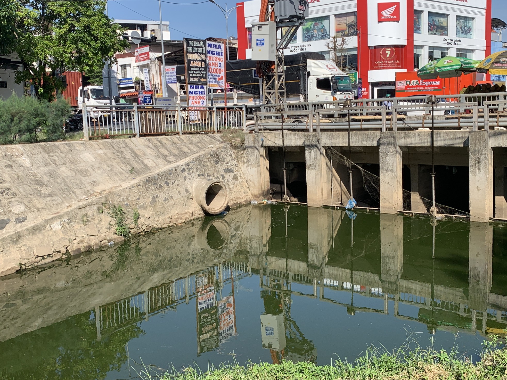 Polluting open canal in Da Nang invested more than 105 billion VND to build park photo 4