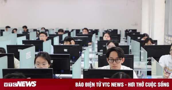 Bộ GD&ĐT bác tin tổ chức bài thi V-SAT 2025 để tuyển sinh đại học