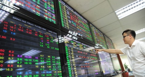 Many factors support foreign investors to return to the market