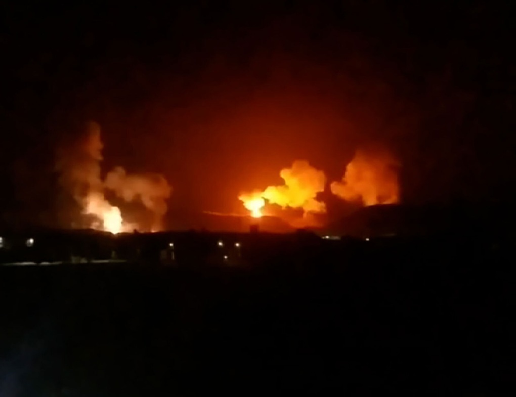 Mỹ, Anh khai hỏa tên lửa tấn công Houthi ở Yemen - 2